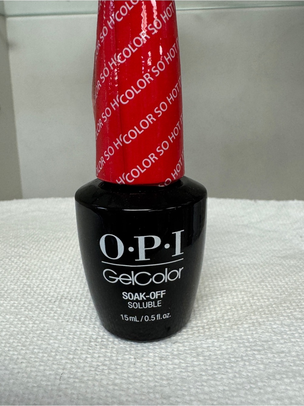 OPI Gel Polish - Z13 color so hot it berns New without box